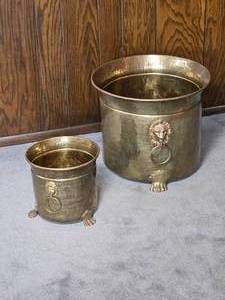 lot 40 image: Vintage Hammered Brass Lions Head Jardinire Planters Pair