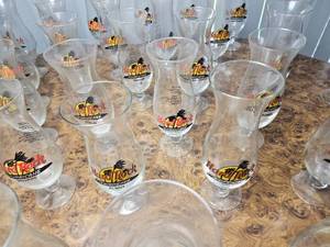 lot 90 image: Hardrock Hurricane Glass Collection International Locations