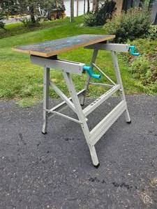 lot 100 image: Folding Shop Table