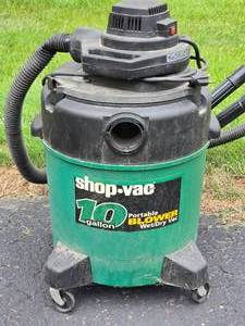 lot 108 image: Shop-Vac 10g. Portable Blower WetDry Vac - 3333.OH