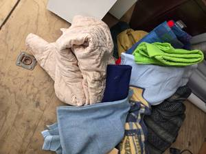 lot 30 image: Assorted Blankets and Quilts