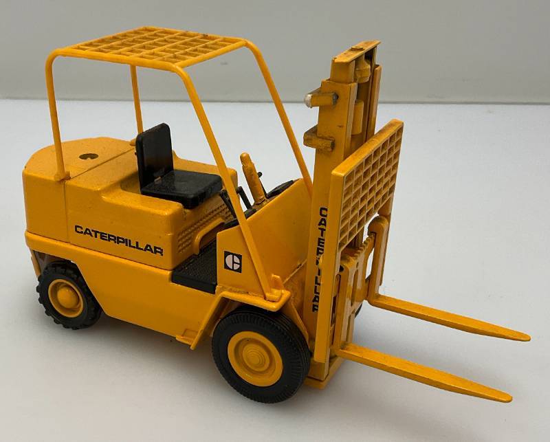 lot 141 image: Vintage Joal Brand 125 Scale Die-Cast Cat Elevator Truck Series V Forklift (Missing Steering Wheel)