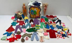 lot 5 image: 1968 Barbie Case With Vintage Barbie, Ken And Clothes
