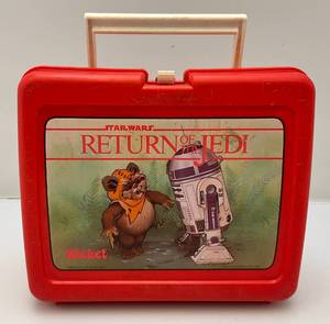 lot 50 image: 1983 STAR WARS Return Of The Jedi (Wicket) Thermos Brand Plastic Lunchbox (No Thermos)