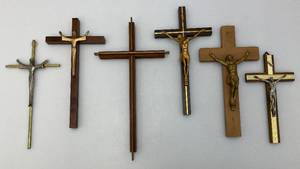 lot 130 image: Misc. Antique & Vintage Crosses