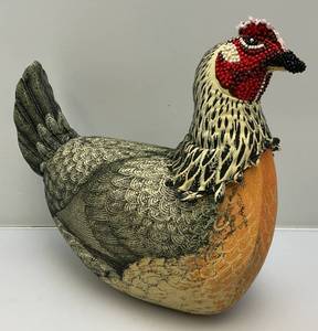 lot 143 image: Large Vintage Fabric And Beaded Stuffed Chicken 12 x 14