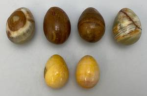 lot 158 image: Collectible Stone Eggs