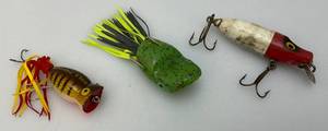 lot 193 image: Vintage Bass Fishing Lures Including Frog And More