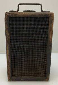 lot 198 image: Antique Primitive Wodden Cricket Bait Box