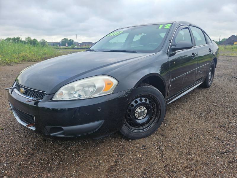 lot 4 image: 2012 Chevy Impala - Police Edition