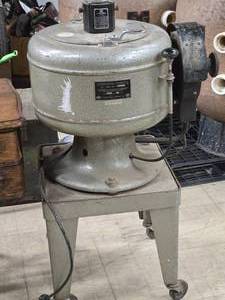 International Centrifuge Size 1 Model C50 Centrifuge