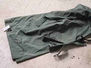 lot 262 image: Military Dufflebag 38 x 12