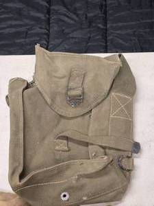 lot 266 image: Military Storage Pouch 5 x 7 x 12