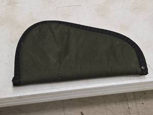 lot 279 image: Military Handgun Holster 6 12 x 12 x 1 12