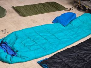 lot 294 image: 84 Sleeping Bag with Carry Bag