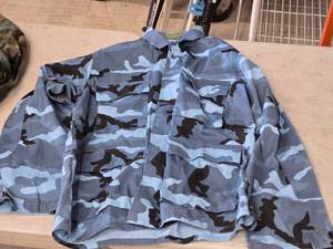 lot 309 image: Military Jacket Size Medium-Regular