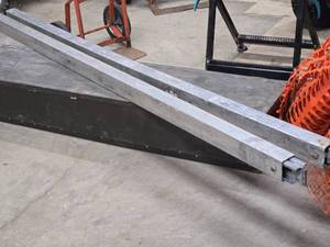 lot 383 image: Lot of (2) 94 Trailer Cargo Braces