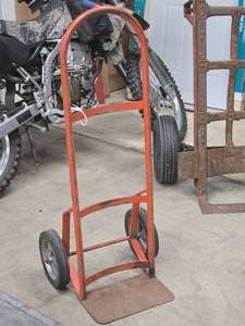 lot 385 image: 2 Wheel Hand Truck