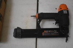 lot 6 image: Click to expand                 WEN 61721 18-Gauge 38-Inch to 2-Inch Pneumatic Brad Nailer