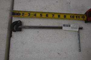 lot 20 image: Plumbing tool