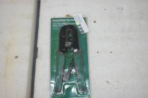 lot 33 image: Plug Crimp