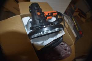 lot 45 image: WEN DW1085 10-Amp Variable Speed Handheld Drywall Sander with Dust Hose and Collection Bag