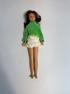 lot 4 image: Vintage Barbie
