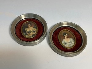 lot 16 image: Cameo Creations 2 Round Wall Hangings Victorian Ladies