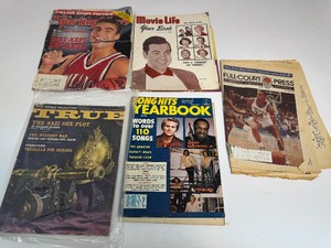 lot 78 image: Miscellaneous Vintage Magazines