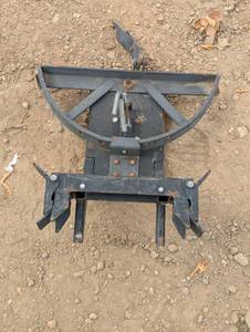 lot 17 image: Attachment Mount - Adjustable - Plow or Other