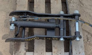 lot 3 image: Mini Excavator Attachment Hydraulic Thumb Attachment For Mini Digger