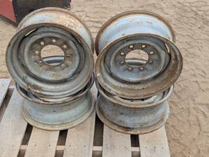 lot 27 image: 4 16 Rims - 8 Bolt Holes