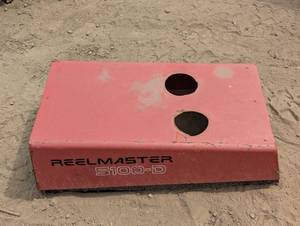lot 51 image: Reel Master Hood - Red
