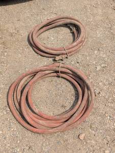lot 52 image: 2 Heavy Duty Air Compressor Hoses - Red