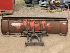 lot 31 image: Ultra Mount Push Plow - 102 - With Bracket