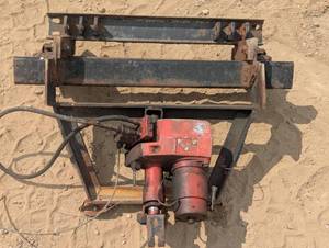 lot 32 image: Cable Winch with Air Lines and Starter on Bracket
