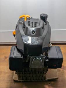 lot 43A image: Ducar - 173cc OHV Vertical Shaft - WAir Filter and Muffler - DJ1P70F