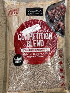 lot 7 image: Essential Everyday Competition Blend BBQ Wood Pellets, 20 lb Bag