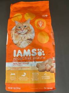 lot 32 image: IAMS Proactive Health Healthy Adult Cat Food, Chicken, 7 lb Bag