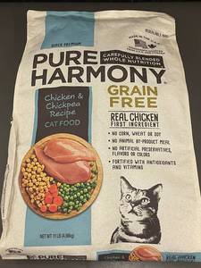 lot 52 image: Pure Harmony Grain Free Chicken & Chickpea Cat Food, 11 lb Bag