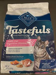 lot 56 image: Blue Buffalo Tastefuls Adult Cat Sensitive Stomach Food, 10 lbs