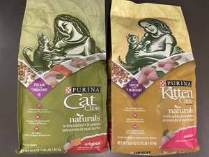 lot 63 image: Purina Cat & Kitten Chow Naturals 7 lb Bags  2 Total, OriginalNourish