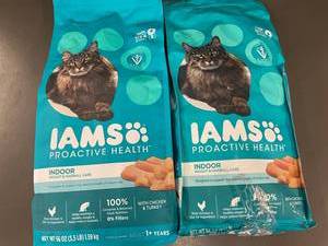 lot 65 image: IAMS Proactive Health Indoor Cat Food, 7 lb Bags (2 Pack)