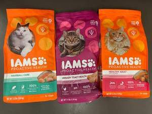 lot 66 image: Iams ProActive Health Cat Food Assortment, 3 Bags, 3.5 lb Each
