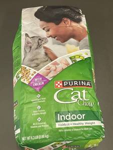 lot 76 image: Purina Cat Chow Indoor Cat Food, 6.3 lb Bag