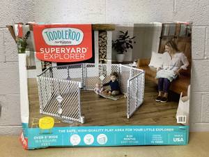 lot 426 image: Toddleroo by North States Superyard Explorer Baby Play Yard