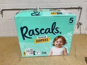 lot 179 image: Rascals Premium Absorbent Baby Diapers Size 5, 102 Count