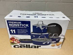 lot 233 image: 7PCS The Cellar Nonstick Aluminum Cookware Set
