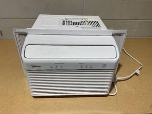 lot 50 image: Midea 12,000 BTU Smart Inverter Air Conditioner Window Unit
