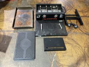 lot 248 image: Blackstone Original 2-Burner 28 Propane Omnivore Griddle with Hard Cover